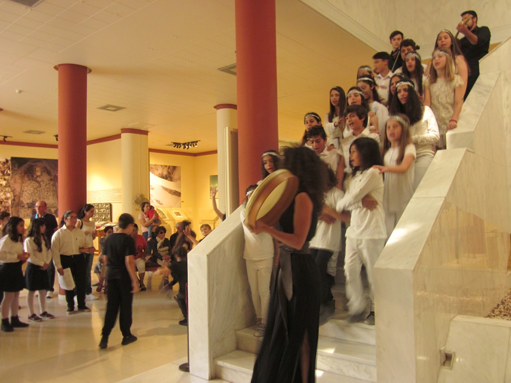 Μουσικό- θεατρικό δρώμενο «Αης Γιώρκης» από τον μουσικό-θεατρικό όμιλο «Κουμπί».