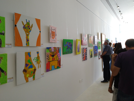 Έκθεση ζωγραφικών έργων που δημιούργησαν παιδιά δημοτικών σχολείων της Πάφου εμπνευσμένα από το Εκπαιδευτικό Πρόγραμμα Εικαστικής Αγωγής Πάφου, του Υπουργείου Παιδείας και Πολιτισμού: «Αναζητώντας τα ζώα στην πινακοθήκη», που εφαρμόζεται στη Δημοτική Πινακοθήκη Πάφου.  